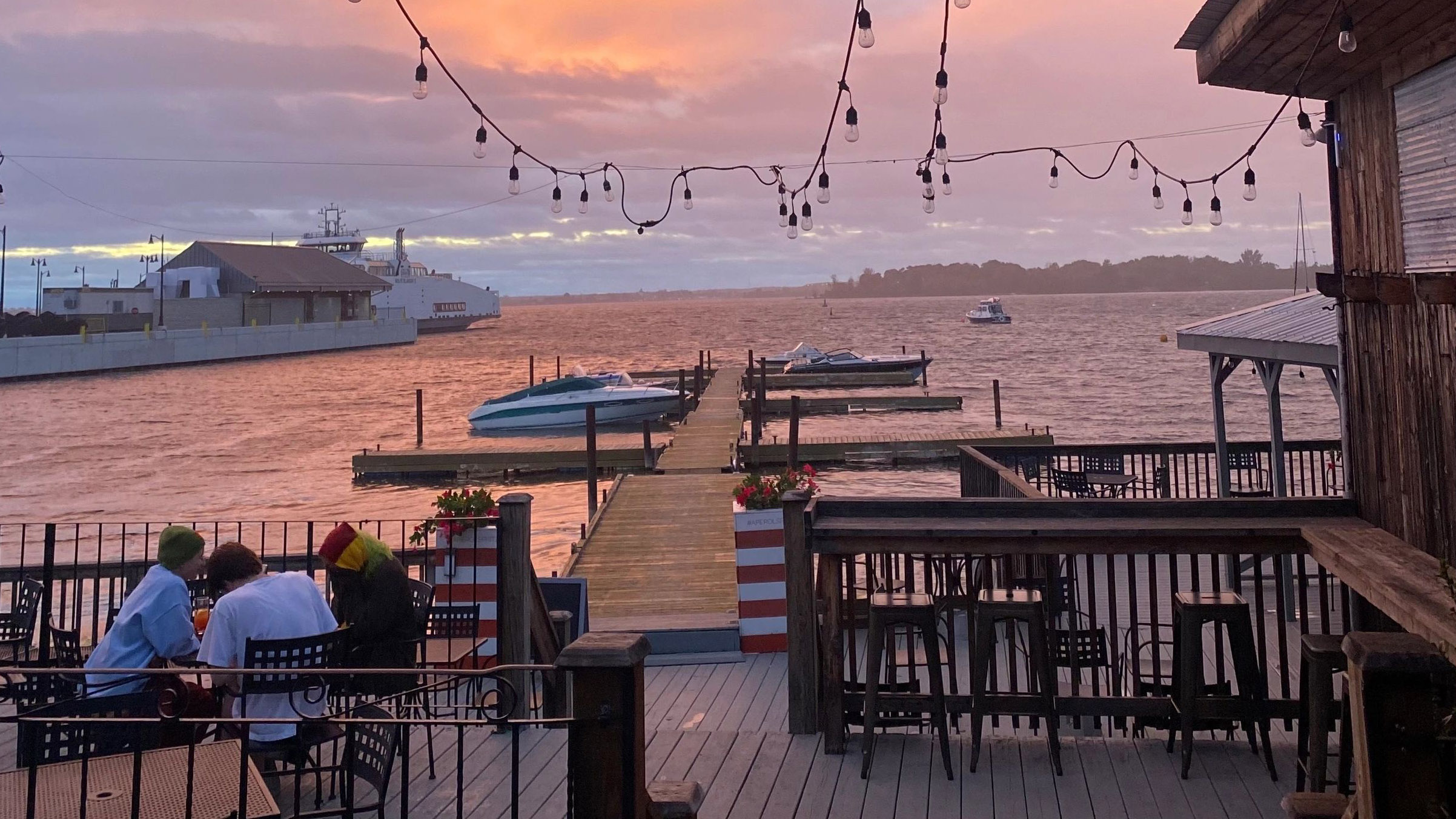 Spicers Dockside Grill